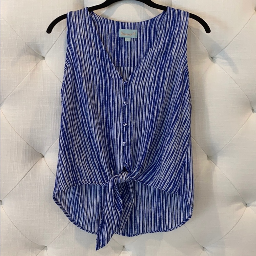Veronica M Sleeveless Shirt